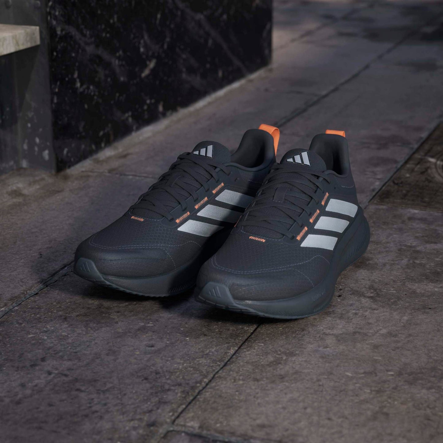 Zapatilla Runblaze M Grey